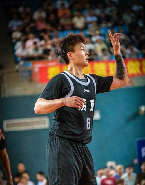 开云体育中心：全运会男篮-徐杰6记三分赵睿13+4+5 广东轻取浙江摘金