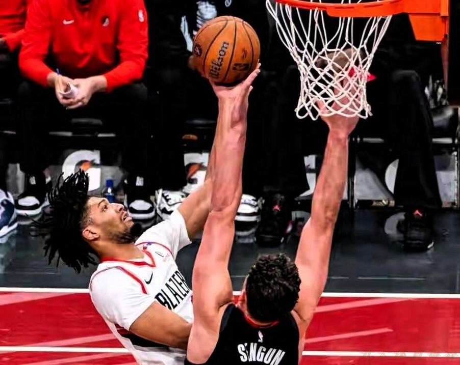 KAI YUN SPORT:开拓者、火箭更新明日伤病名单:杨瀚森亨德森缺阵范乔丹风扇伤停 KAI YUN SPORT:开拓者、火箭更新明日伤病名单:杨瀚森亨德森缺阵范乔丹风扇伤停