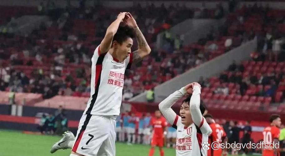 开云体育:中甲联赛第八轮综述——“晋级”争夺白热化 成都率先“出线” 开云体育:中甲联赛第八轮综述——“晋级”争夺白热化 成都率先“出线”