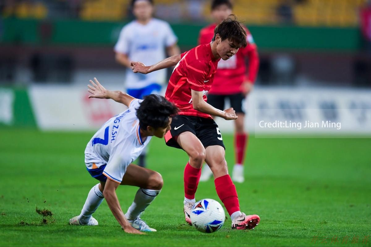 开云体育:中甲联赛第八轮综述——“晋级”争夺白热化 成都率先“出线” 开云体育:中甲联赛第八轮综述——“晋级”争夺白热化 成都率先“出线”